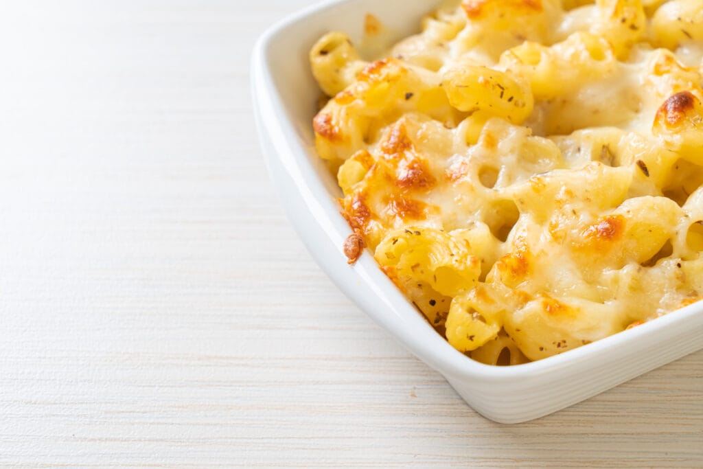 old fashioned baked macaroni and cheese